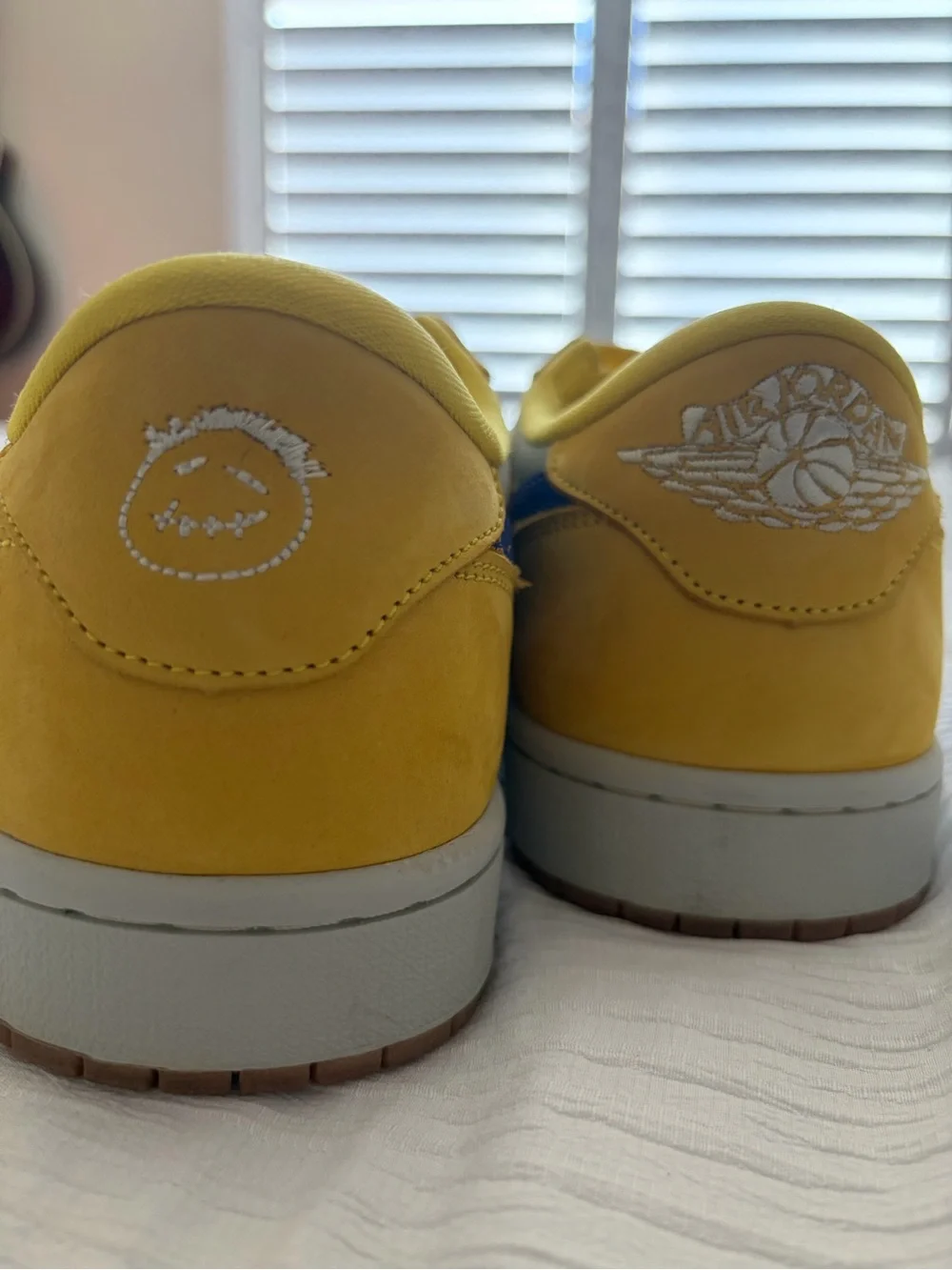 Jordan 1 Retro Low OG SP Travis Scott Canary Low-Top Sneakers